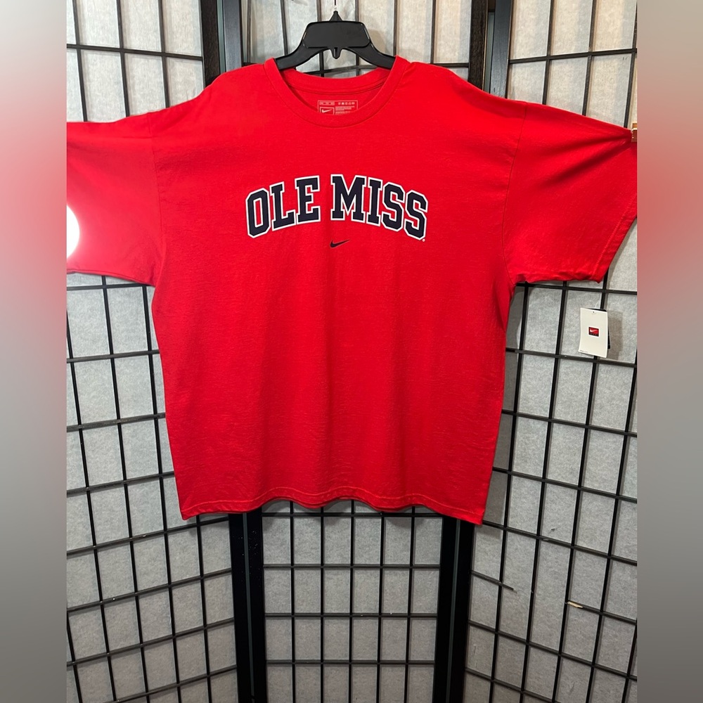 Officially Licensed Collegiate NIKE XXL OLE MISS CAMPUS Red T-Shirt
